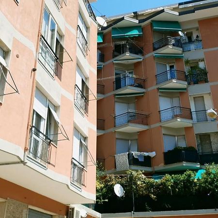 Comodo Al Mare Леричи Экстерьер фото