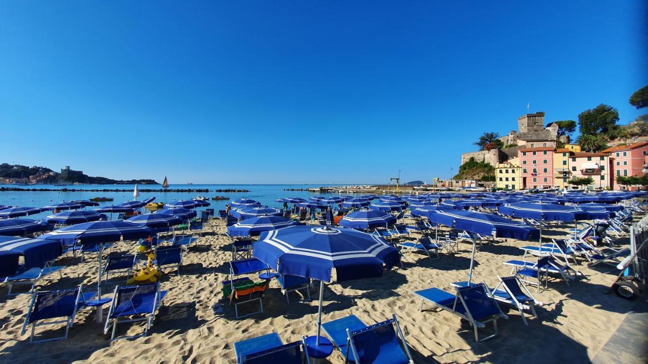 Comodo Al Mare Леричи Экстерьер фото