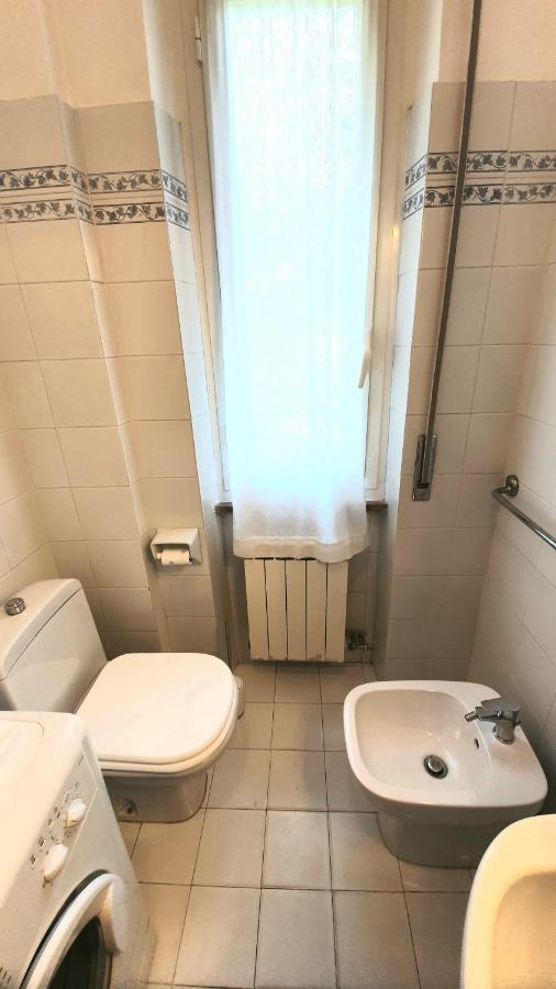 Comodo Al Mare Леричи Экстерьер фото